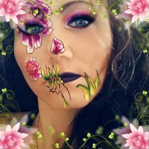 Meet your Posher, Nessa